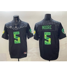 Men's Oregon Ducks #5 Dakorien Moore Black F.U.S.E. Vapor Limited Stitched Football Jersey
